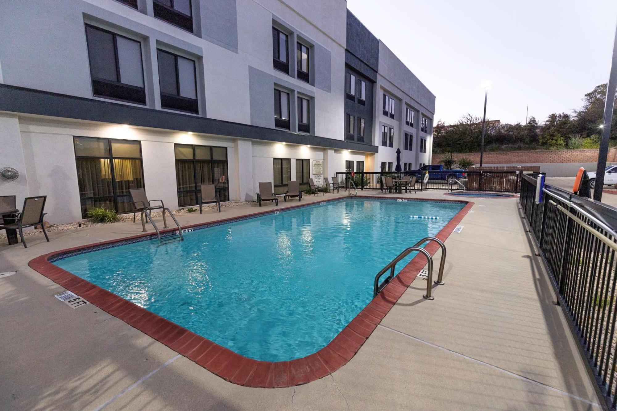 Hampton Inn Kerrville Exterior foto